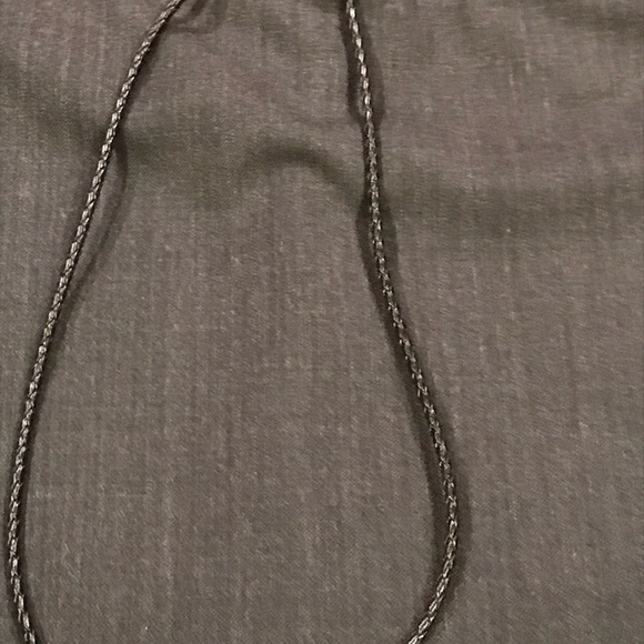 Simple Clean Lines: This skirt doesn’t disappoint - Picture 3 of 6